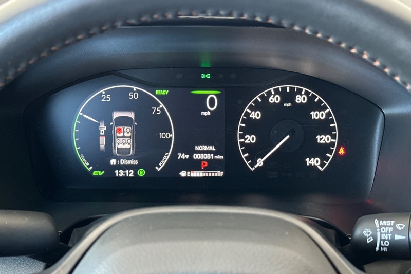 Honda CR-V Hybrid Vehicle Full-screen Gallery Image 24