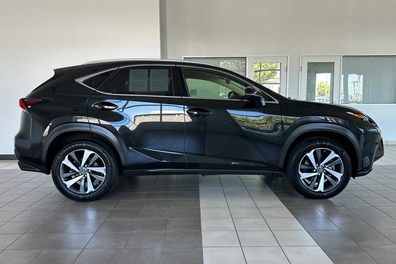 Lexus NX Vehicle Full-screen Gallery Image 03