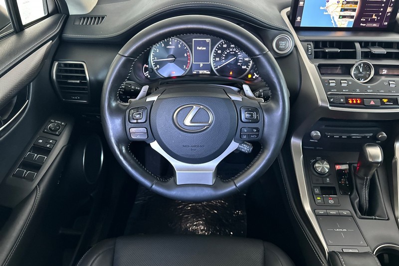 Lexus NX Vehicle Full-screen Gallery Image 14