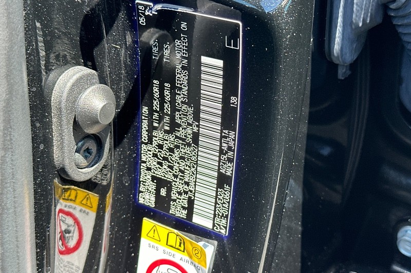 Lexus NX Vehicle Full-screen Gallery Image 29