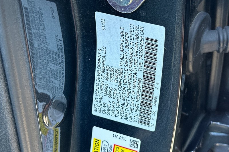 Honda Civic Hatchback Vehicle Full-screen Gallery Image 29