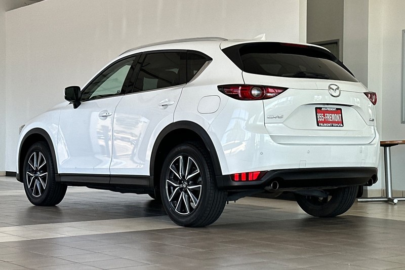 Mazda CX-5 Vehicle Full-screen Gallery Image 06