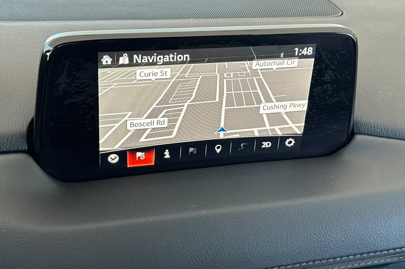 Mazda CX-5 Vehicle Full-screen Gallery Image 19