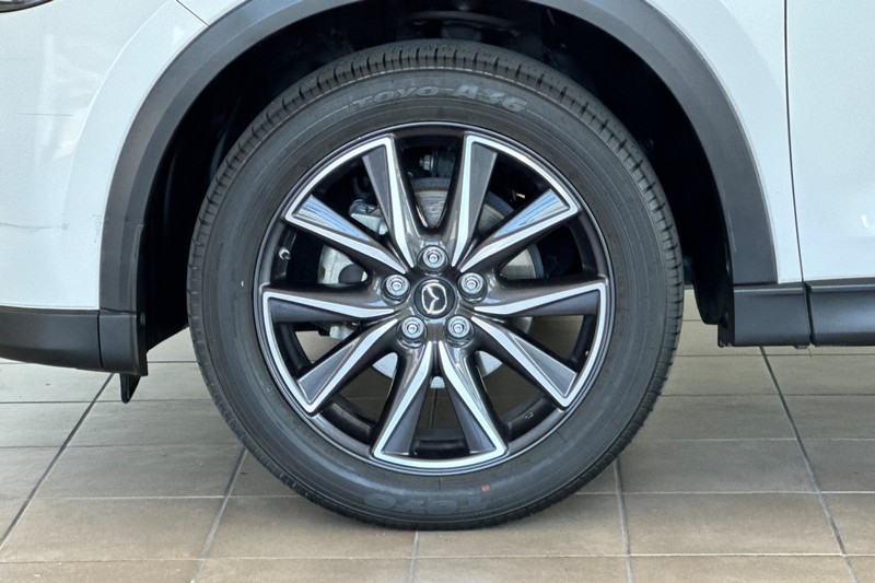 Mazda CX-5 Vehicle Full-screen Gallery Image 27