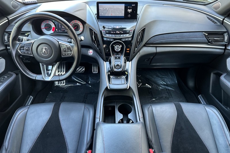 Acura RDX Vehicle Full-screen Gallery Image 13