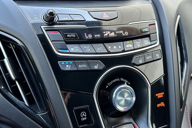 Acura RDX Vehicle Full-screen Gallery Image 21