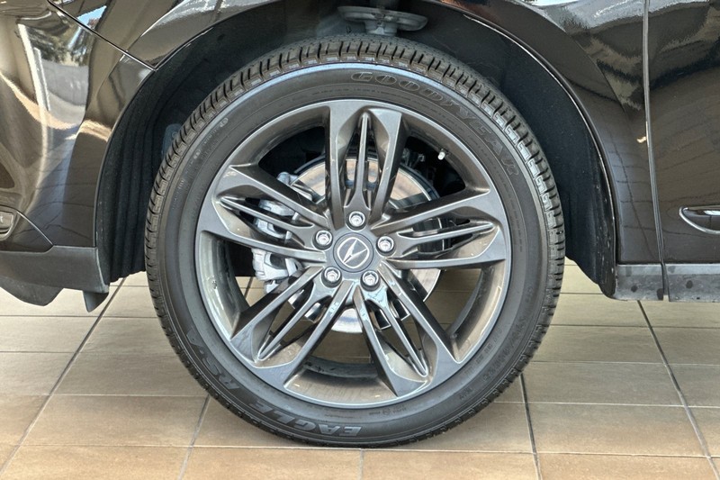 Acura RDX Vehicle Full-screen Gallery Image 27