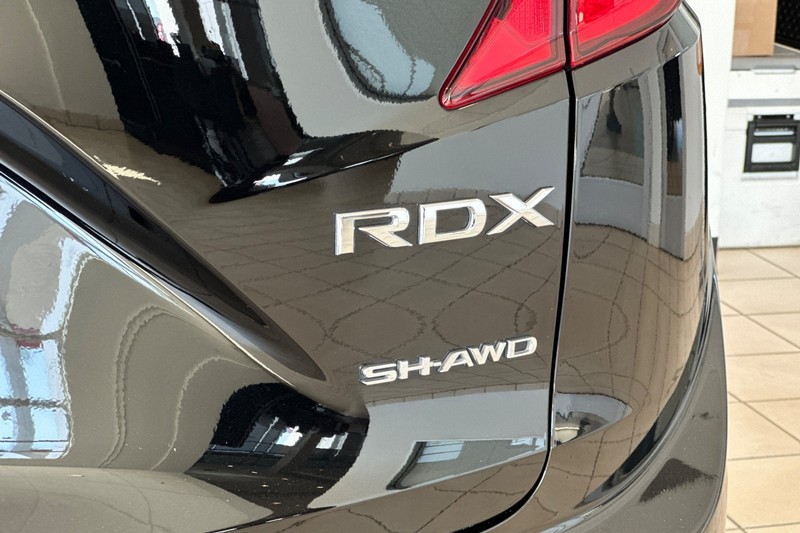 Acura RDX Vehicle Full-screen Gallery Image 28