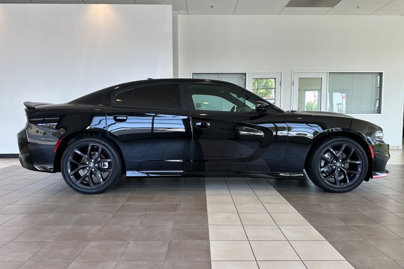 Dodge Charger Vehicle Full-screen Gallery Image 03