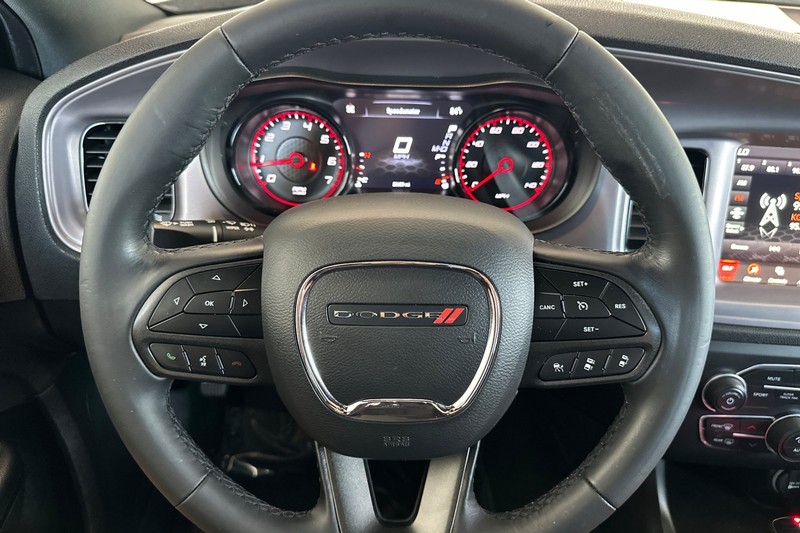Dodge Charger Vehicle Full-screen Gallery Image 22