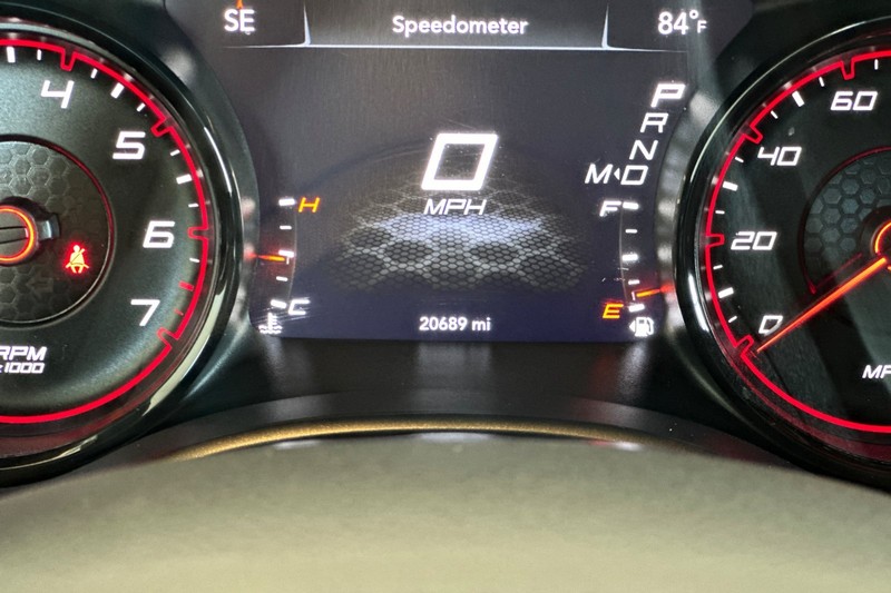 Dodge Charger Vehicle Full-screen Gallery Image 24