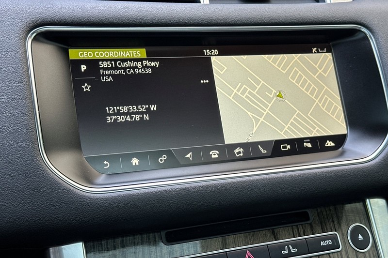 Land Rover Range Rover Sport Vehicle Full-screen Gallery Image 19