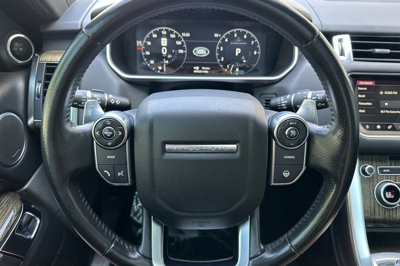 Land Rover Range Rover Sport Vehicle Full-screen Gallery Image 24