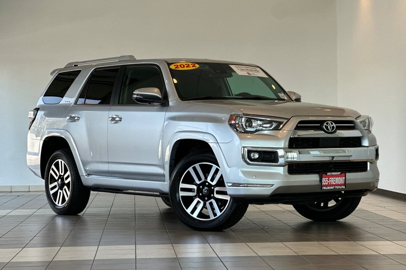 Toyota 4Runner Vehicle Full-screen Gallery Image 02