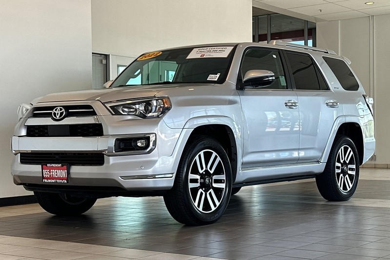 Toyota 4Runner Vehicle Full-screen Gallery Image 08