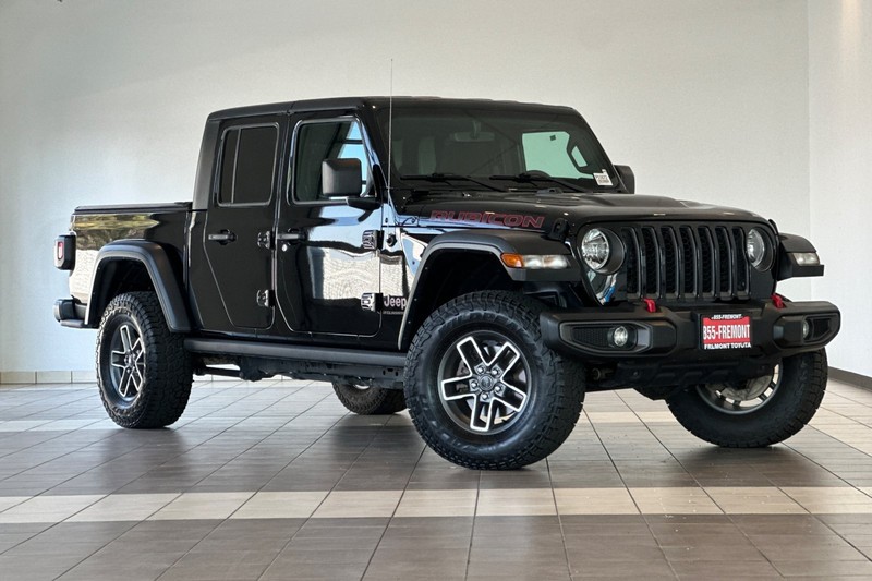 Jeep Gladiator Vehicle Full-screen Gallery Image 02