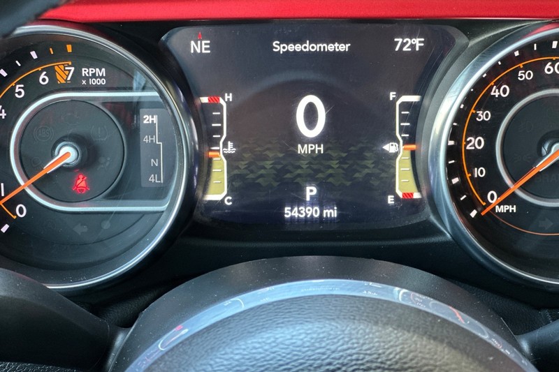 Jeep Gladiator Vehicle Full-screen Gallery Image 25