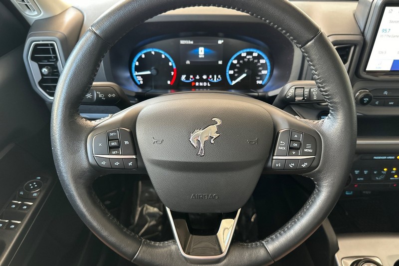 Ford Bronco Sport Vehicle Full-screen Gallery Image 23