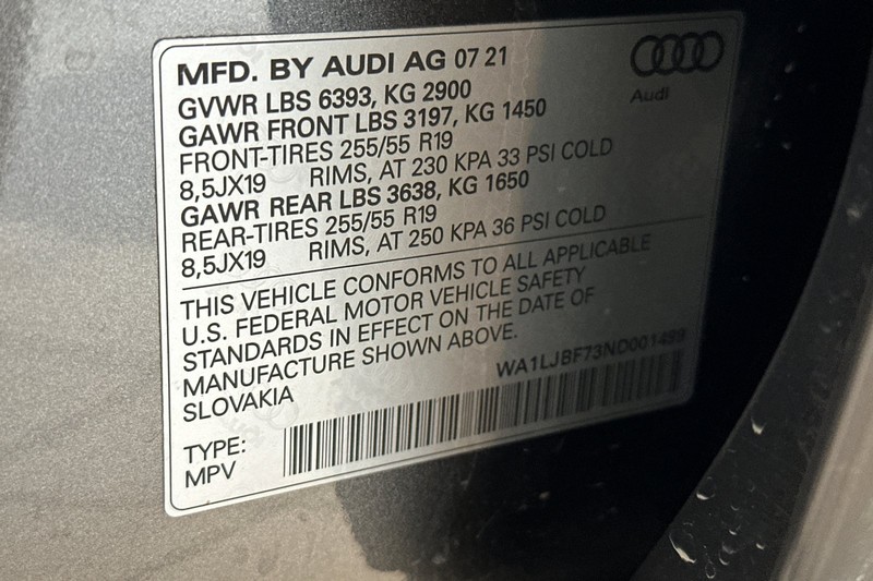 Audi Q7 Vehicle Full-screen Gallery Image 31