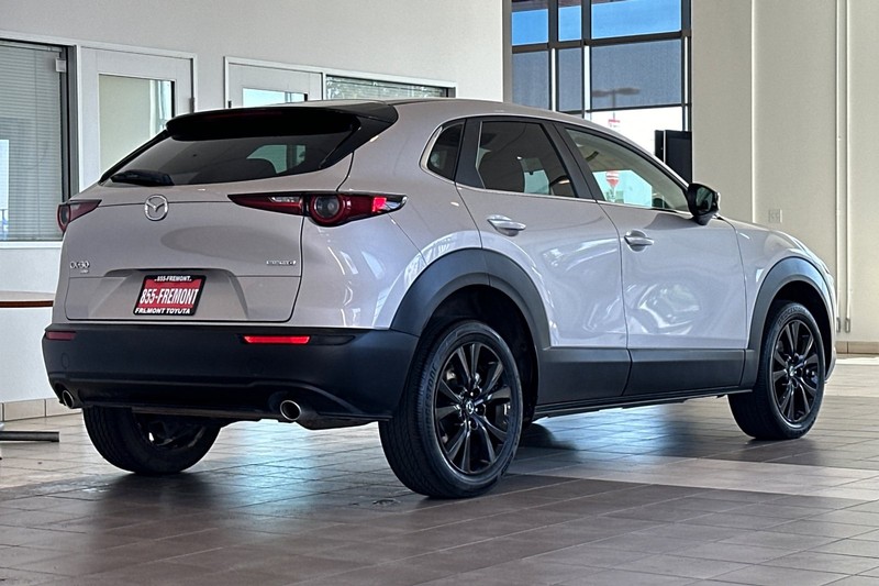 Mazda CX-30 Vehicle Full-screen Gallery Image 04