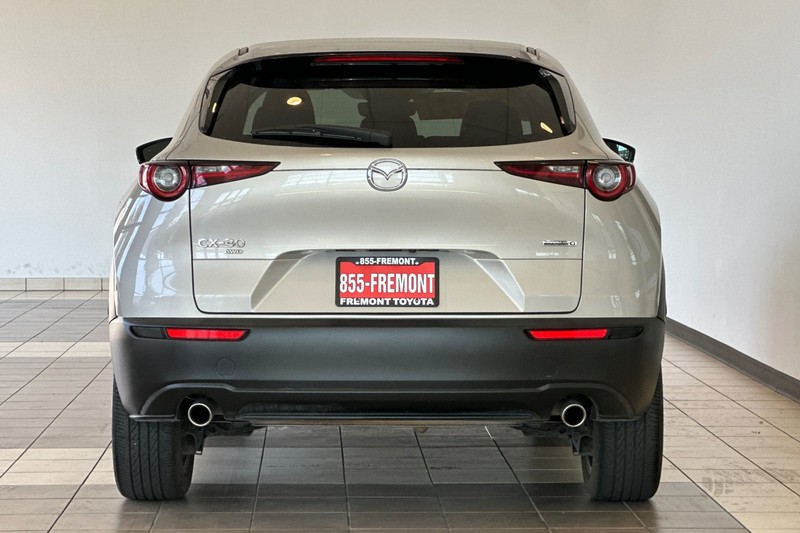 Mazda CX-30 Vehicle Full-screen Gallery Image 05