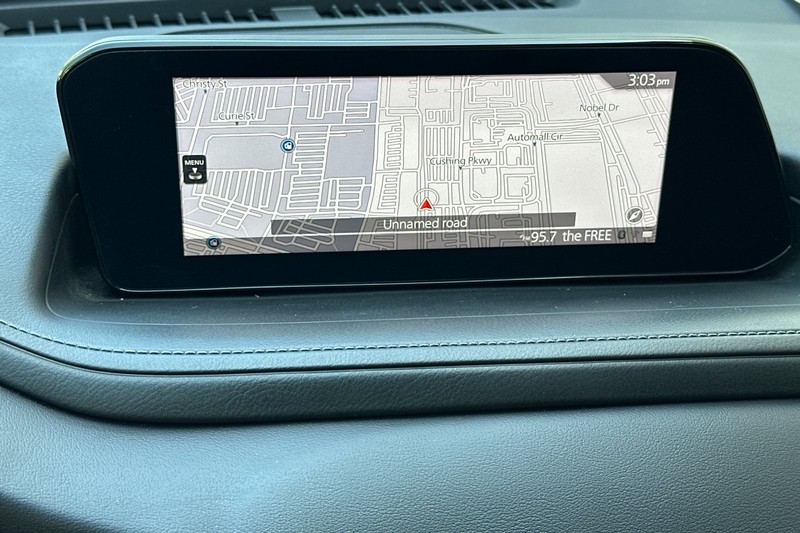 Mazda CX-30 Vehicle Full-screen Gallery Image 19