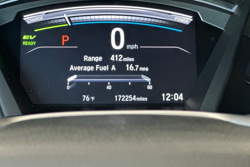 Honda CR-V Hybrid Vehicle Full-screen Gallery Image 25