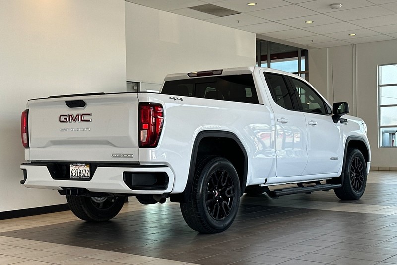 GMC Sierra 1500 Vehicle Full-screen Gallery Image 04