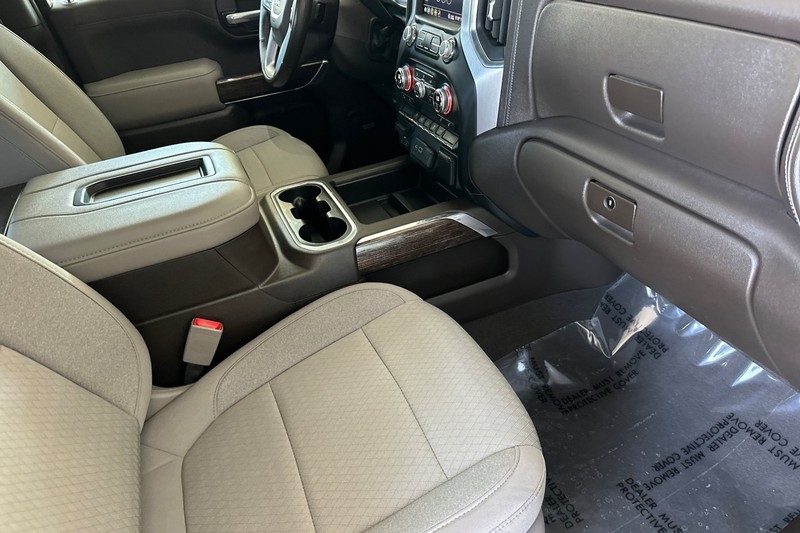 GMC Sierra 1500 Vehicle Full-screen Gallery Image 15