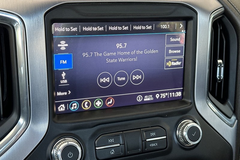 GMC Sierra 1500 Vehicle Full-screen Gallery Image 17
