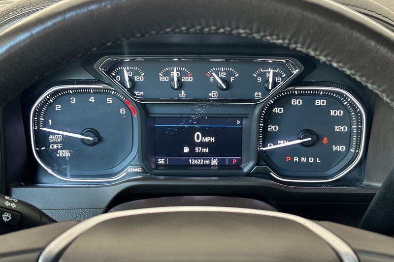 GMC Sierra 1500 Vehicle Full-screen Gallery Image 23