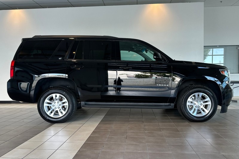 Chevrolet Tahoe Vehicle Full-screen Gallery Image 03
