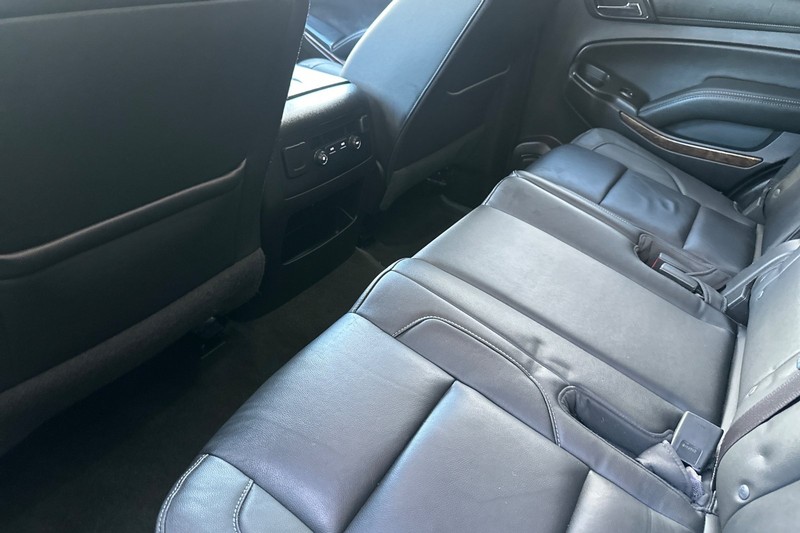 Chevrolet Tahoe Vehicle Full-screen Gallery Image 12