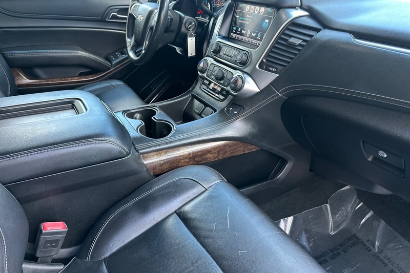 Chevrolet Tahoe Vehicle Full-screen Gallery Image 17