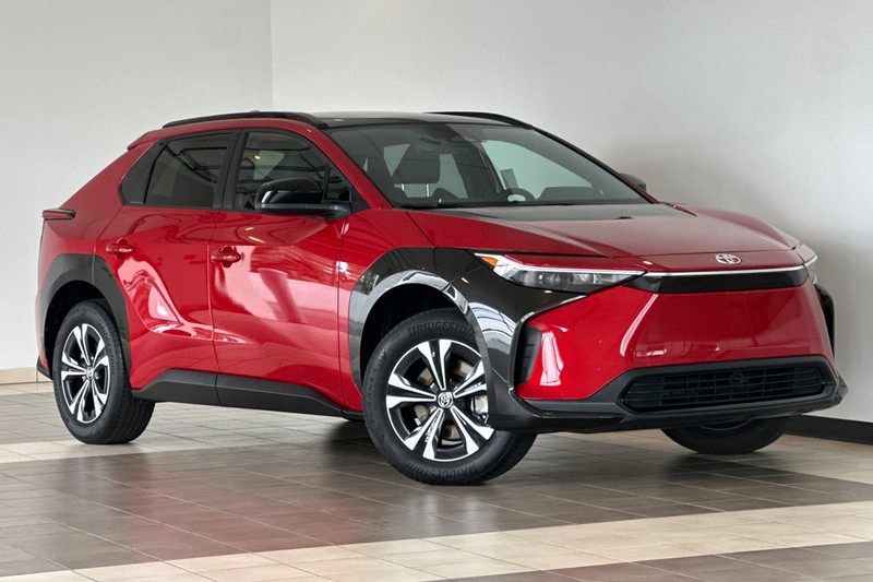 Toyota bZ4X Vehicle Full-screen Gallery Image 02