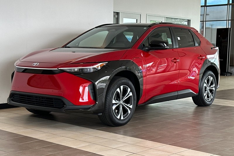 Toyota bZ4X Vehicle Full-screen Gallery Image 08
