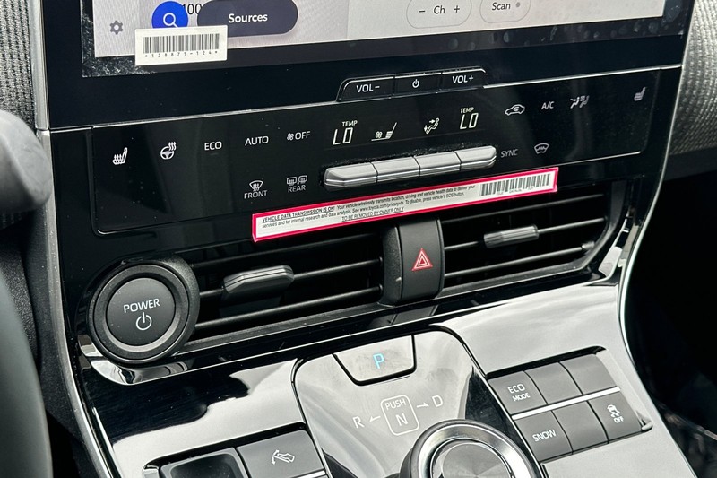Toyota bZ4X Vehicle Full-screen Gallery Image 20