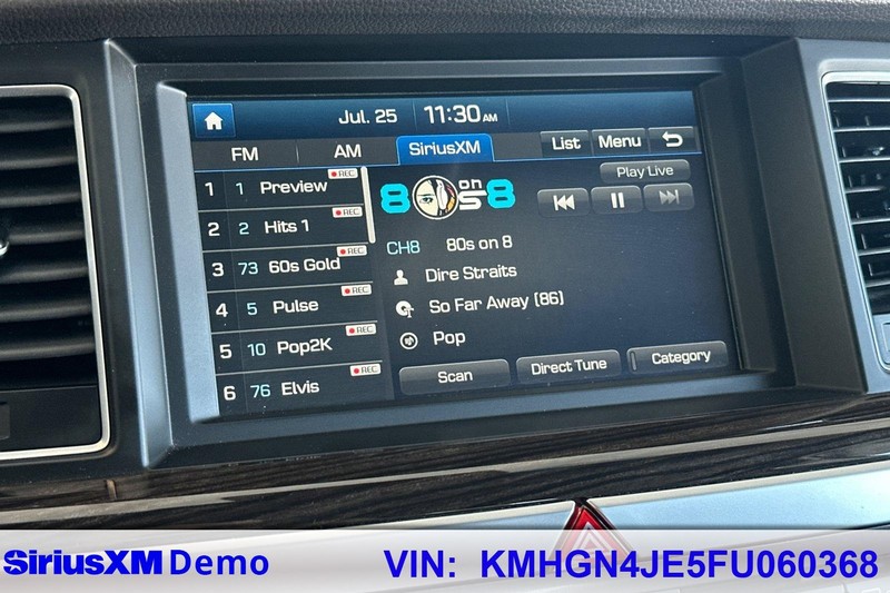 Hyundai Genesis Vehicle Full-screen Gallery Image 28