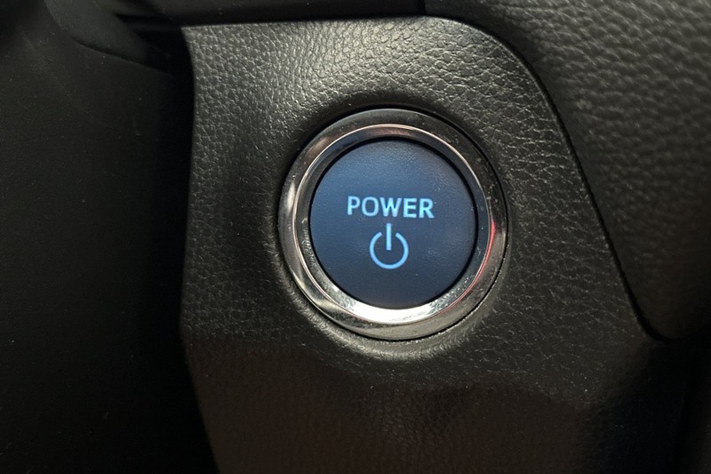 Toyota RAV4 Hybrid Vehicle Full-screen Gallery Image 22