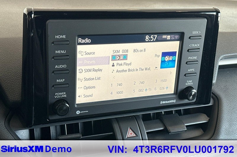 Toyota RAV4 Hybrid Vehicle Full-screen Gallery Image 28