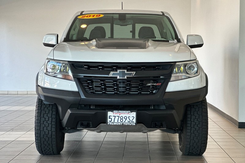 Chevrolet Colorado Vehicle Full-screen Gallery Image 09