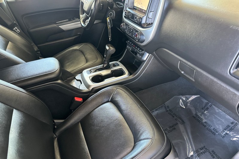 Chevrolet Colorado Vehicle Full-screen Gallery Image 15