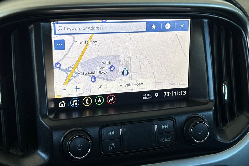 Chevrolet Colorado Vehicle Full-screen Gallery Image 18