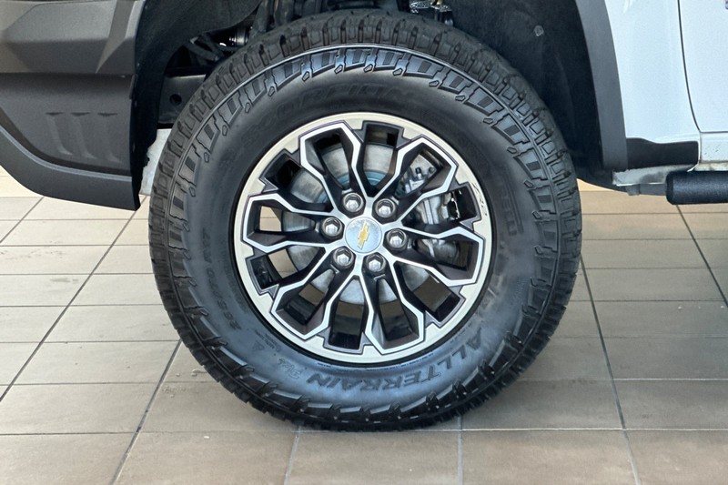 Chevrolet Colorado Vehicle Full-screen Gallery Image 25