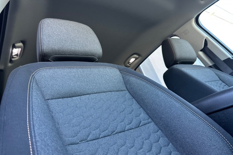 Chevrolet Equinox Vehicle Full-screen Gallery Image 17