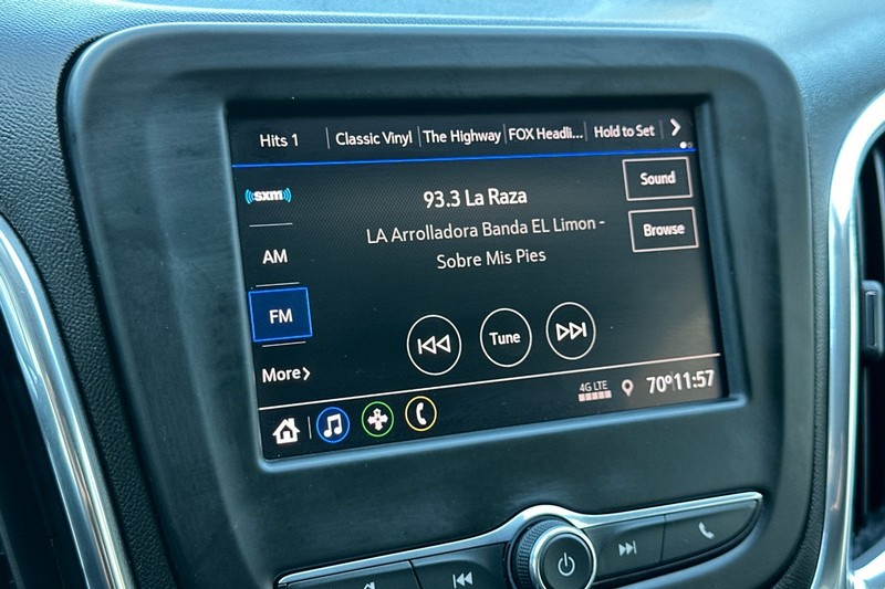 Chevrolet Equinox Vehicle Full-screen Gallery Image 18