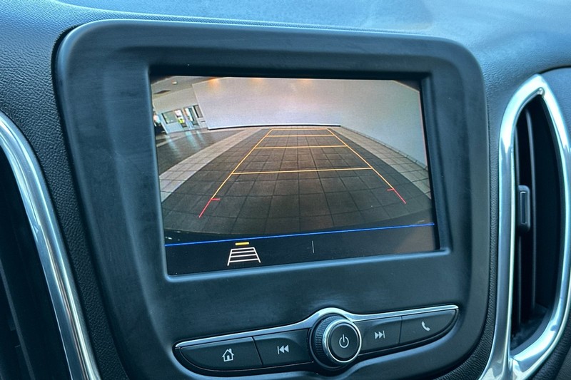 Chevrolet Equinox Vehicle Full-screen Gallery Image 19