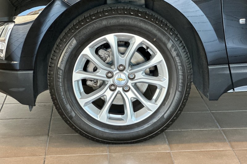 Chevrolet Equinox Vehicle Full-screen Gallery Image 26