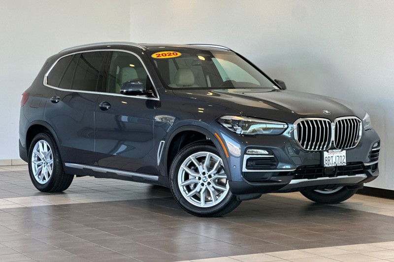 BMW X5 Vehicle Full-screen Gallery Image 02