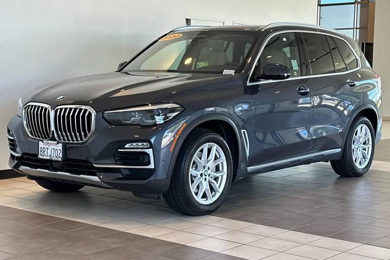 BMW X5 Vehicle Full-screen Gallery Image 08